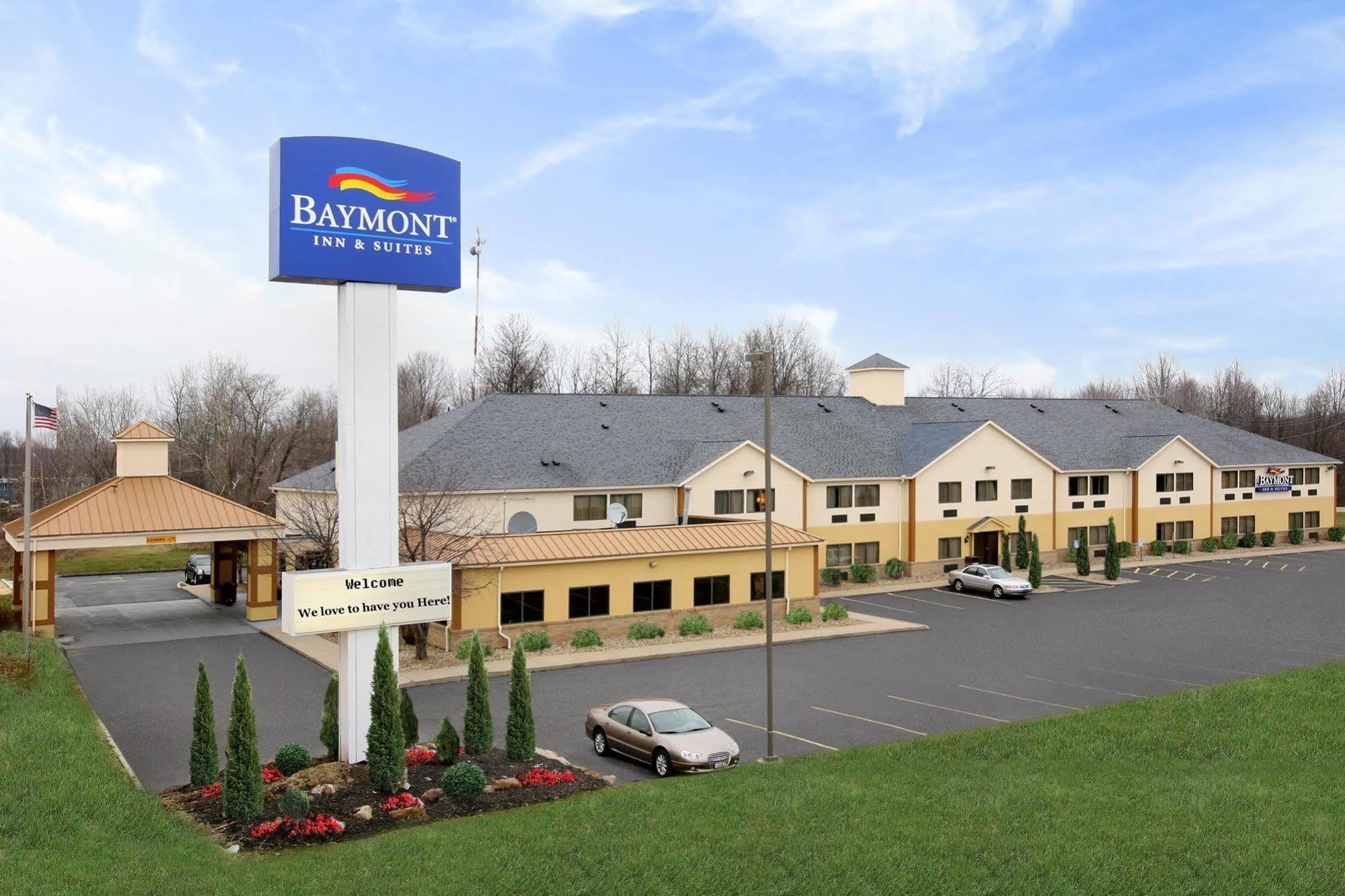 Baymont By Wyndham Boston Heights/Hudson Hotel Bagian luar foto